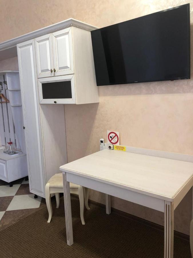 Гостиный Двор Надежда Hotell Khlibodarske Exteriör bild